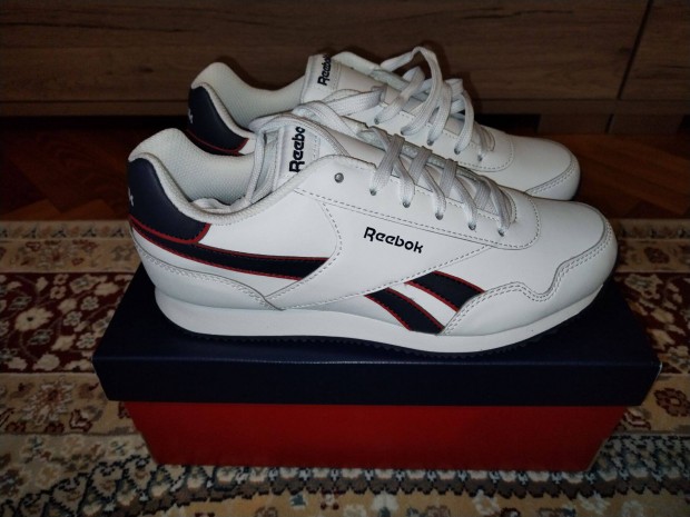 Reebok cip elad