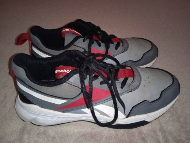 Reebok sportcip 34,5-s mretben elad!