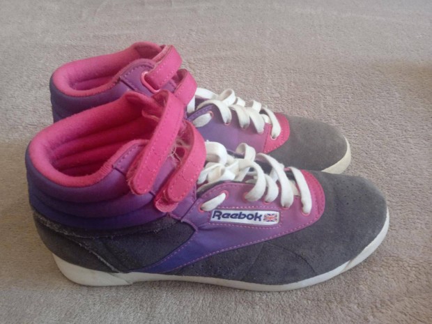 Reebok utcai cip 38-as mretben elad!