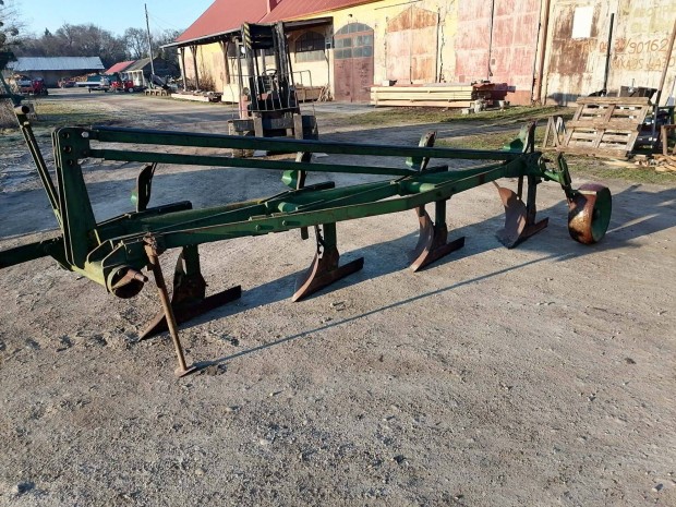 Regent 4 fejes �gyeke