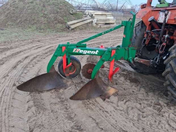 Regent Pl�t� 2-35 R tip 2 fejes �gyeke 75 cm magas