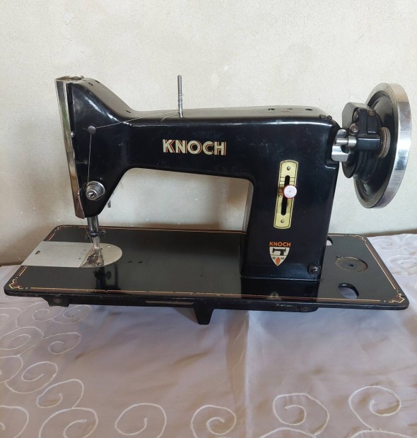 Régi Adolf Knoch varrógép