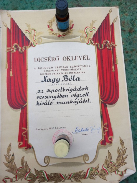 Rgi Dicsr Oklevl Kivl Munkrt 1955-bl