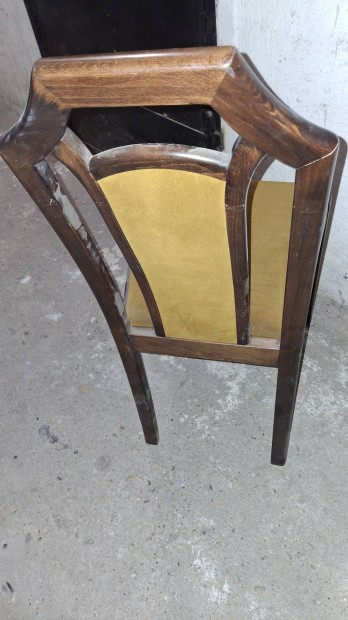 R�gi Retro K�rpitozott Sz�kek