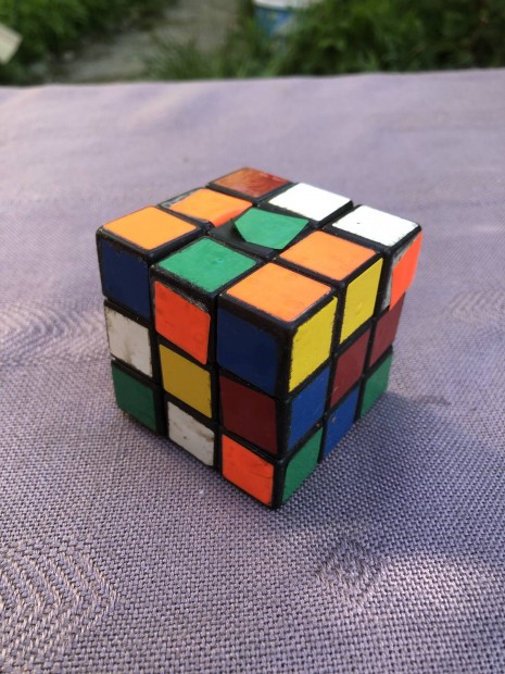 Régi Rubik kocka, kopott 1500 Ft /db