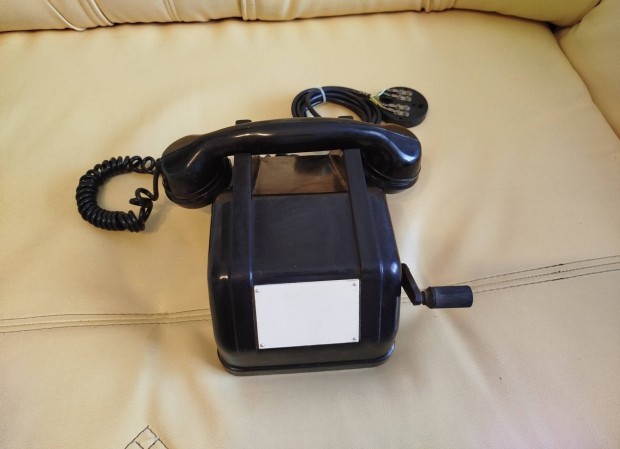 Régi , retro , vezetékes kurblis telefon szép állapotban
