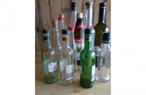 Régi - retró italos üvegek, palackok. 16 db 2 dl- től 1 L-ig
