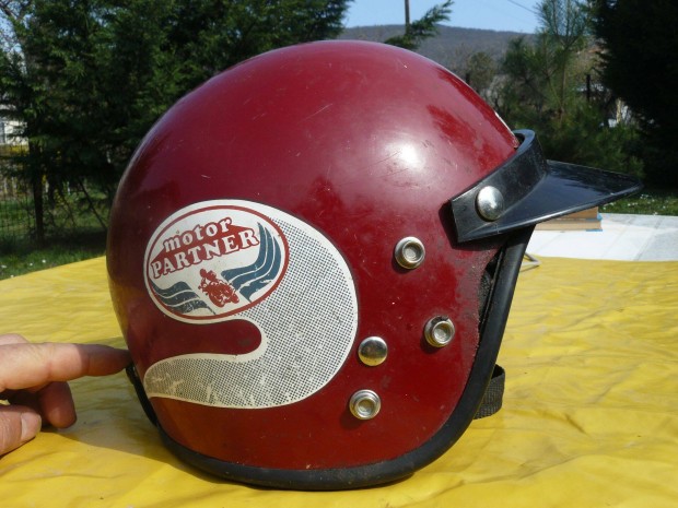 R�gi , retr� kisk�r�si buk�sisak