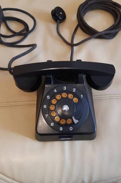 Rgi , retro textil vezetkes , trcss CB 555 fekete bakelit telefon 