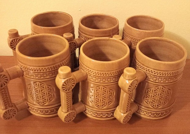 Régi, szép, kerámia sörös korsó (0,5 literes), 6 darabos készlet