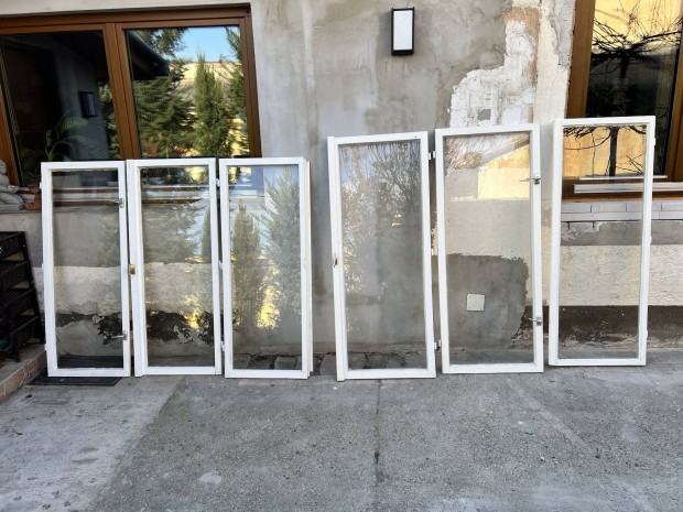 R�gi ablak elad�