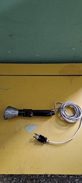 R�gi aut� k�zil�mpa, 1961-es, bakelit 