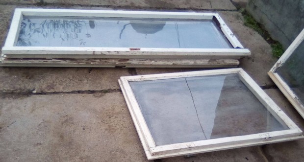 Rgi bontott ablakszrnyak