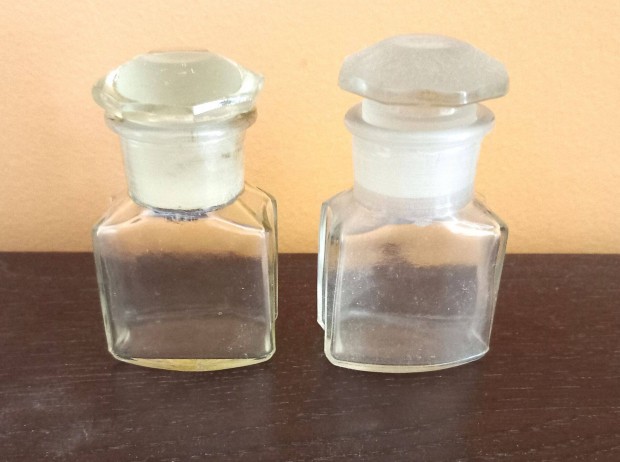Régi csiszolt dugós patika üveg (50 ml-es), 650 Ft/db