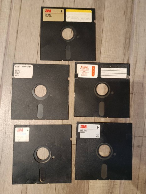 Rgi nagy floppy lemez hajlkony lemez 5 db