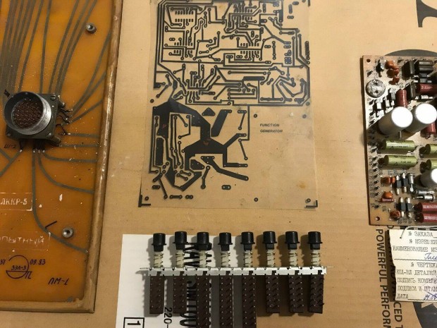 Rgi orosz/szovjet informatikai panelek eladak