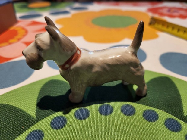 Rgi porceln 7 cm-es kermia kutya/dsztrgy. 