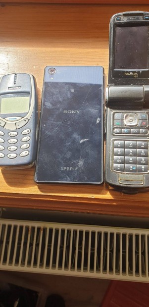 Régi telefonok eladók! Ki mennyit igér értük?