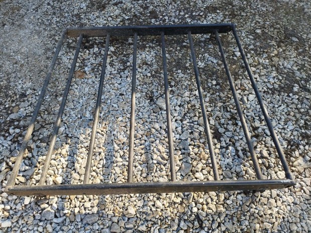 Rgi thule csomagtart. 100 cm x 107 cm x 12 cm