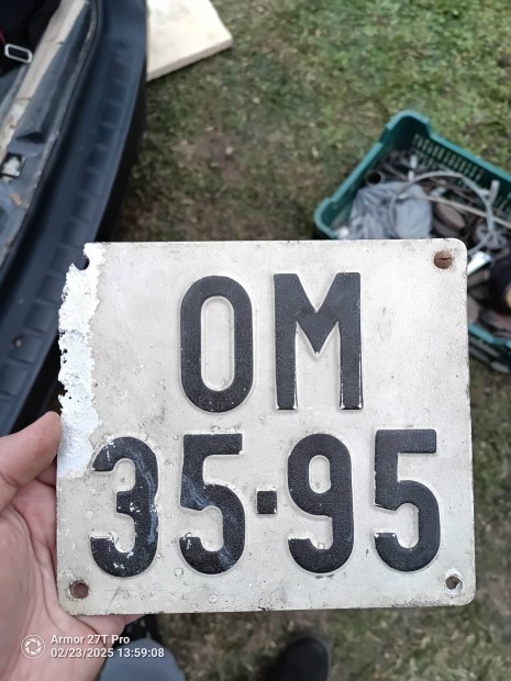 Régi veterán motor rendszám