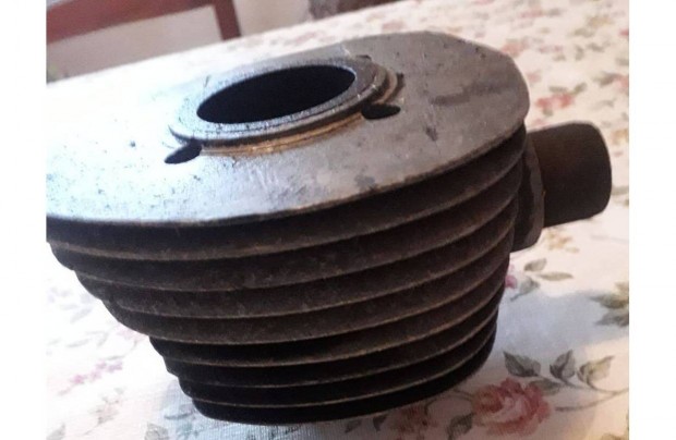 Rgi vetern motorhoz val henger