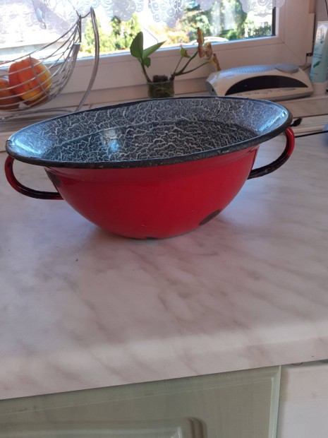 Régi zománcozott kis vajling Bonyhádi átm 25cm