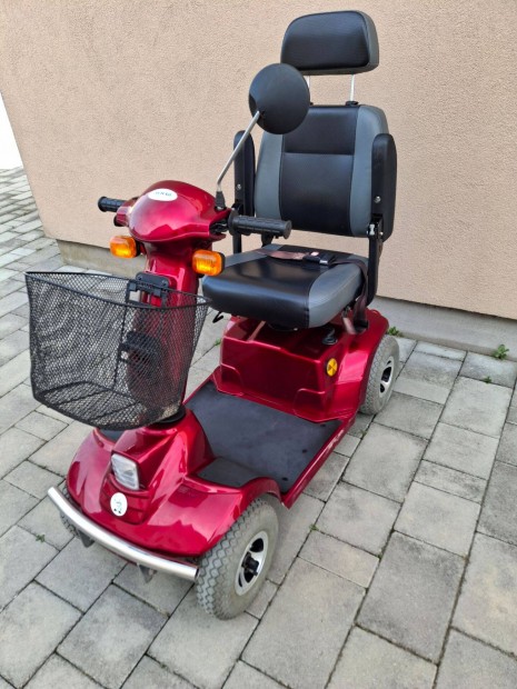 Rehab elektromos rokkantkocsi