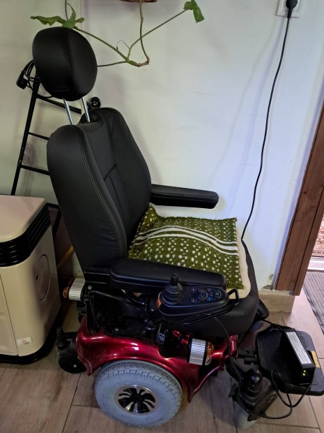 Rehab kocsi elad 