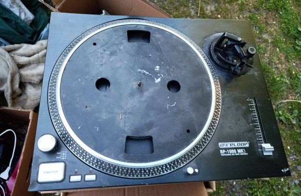 Reloop RP-1000 lemezjátszó