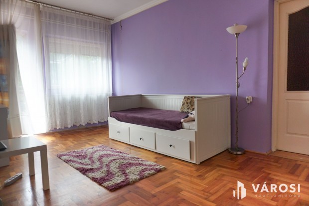 Remek csal�di h�z �r�m legszebb r�sz�n!