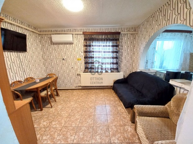 Remek csal�di h�z, friss leveg� �s nagy kert