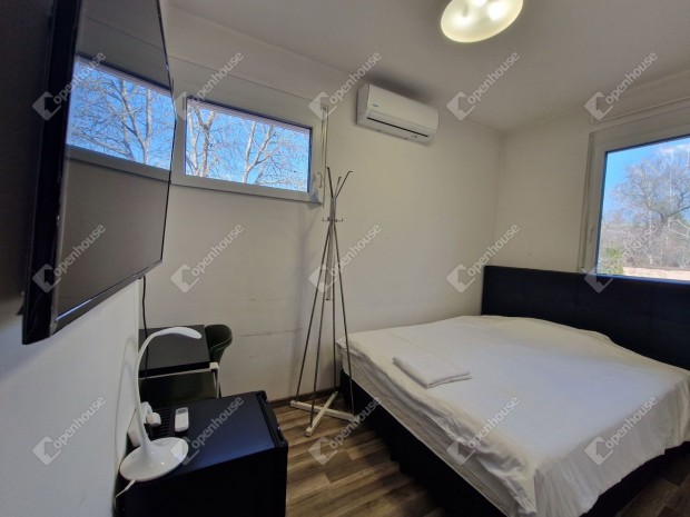 Remek lehet�s�get k�n�l �j tulajdonos�nak!