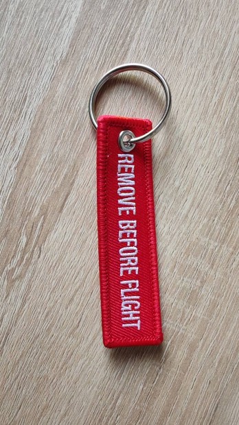 Remove before flight kulcstart�