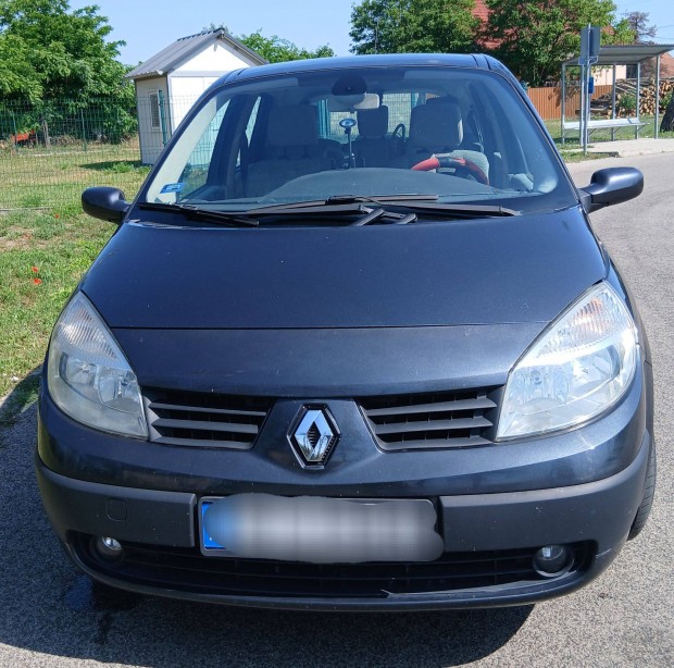 Renaoult Megane Scenic 1.9 DCI 7személyes autó