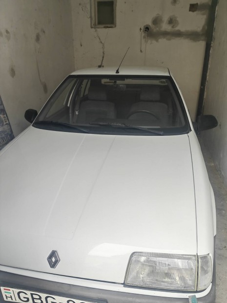 Renault 19 Chamade Limuzin elado.