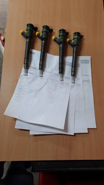 Renault 1.6DCI Porlasztók 0445110414 166105302r