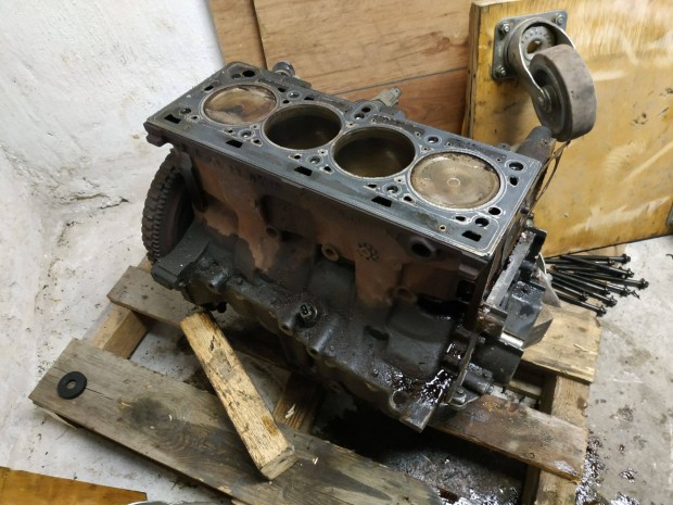 Renault 1,6 benvin K4M motorblokk eladó