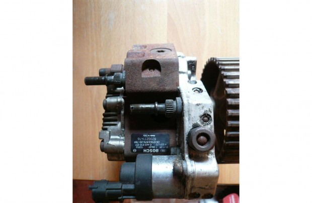 Renault 1,9DCI magasnyoms pumpa szivatty Bosch 8200211416