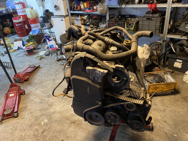 Renault 1.9 idtdi f9q f8t motor mechanikus adaglval