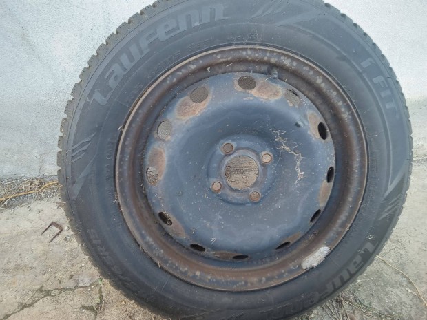 Renault 1szezont futott tligumi garnitra 185/65r15