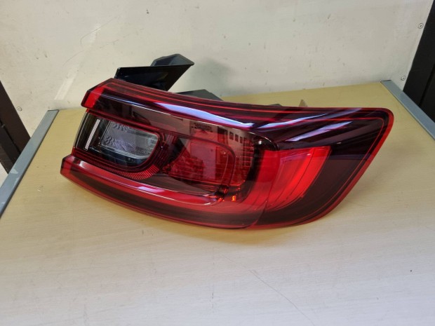 Renault Arkana Jobb hts lmpa 265500964R