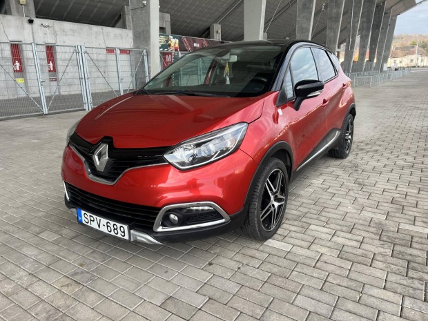 Renault Captur 1.2 TCe Helly Hansen EDC 92.E KM...