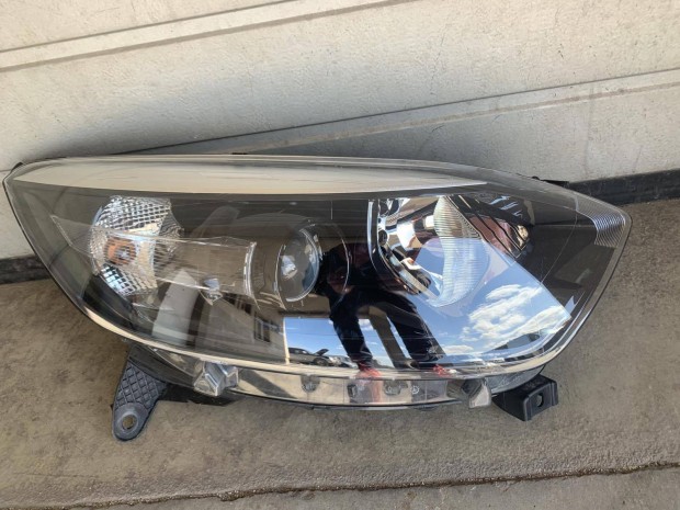 Renault Captur 1.gen jobb első fényszóró lámpa 2013-2019 260100855R