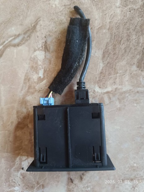 Renault Captur II USB bemeneti csatlakozó