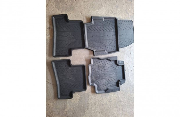 Renault Captur gyri gumisznyeg garnitra elad