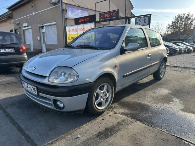 Renault Clio 1.2 16V 501