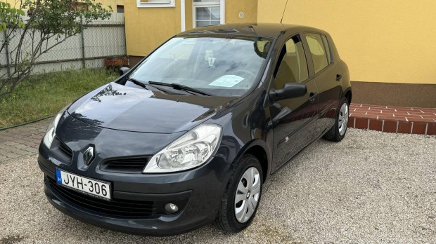 Renault Clio 1.2 16V Authentique Plus M.O.-i -2...