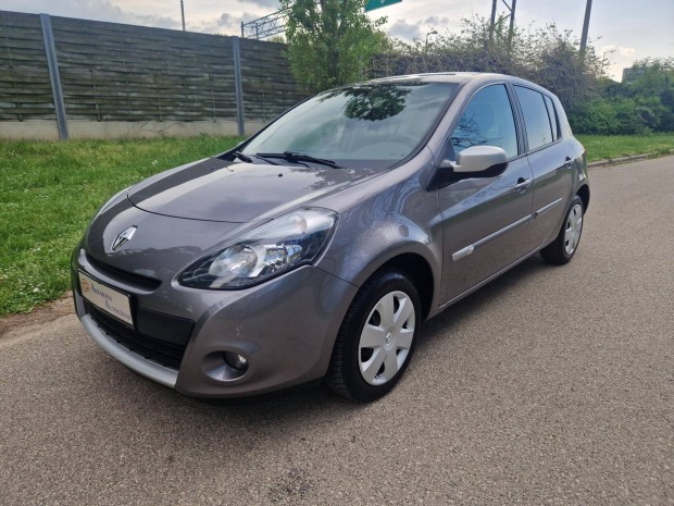 Renault Clio 1.2 16V Dynamique Digitklíma Tempó...