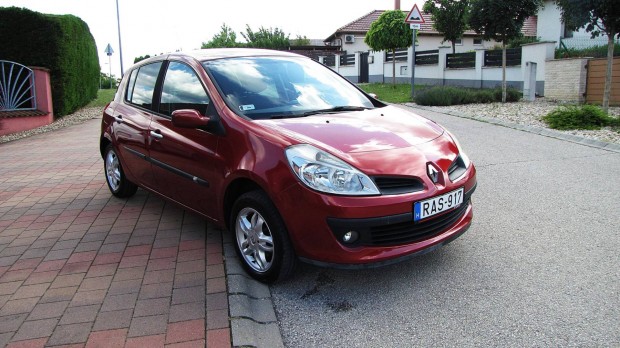 Renault Clio 1.2 16V Dynamique Plus Frissen sze...