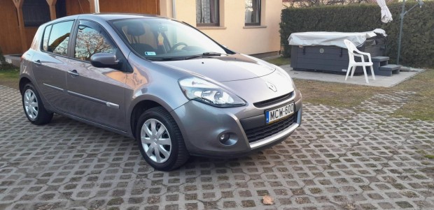 Renault Clio 1.2 16V Expression 31 ezer km. Mag...